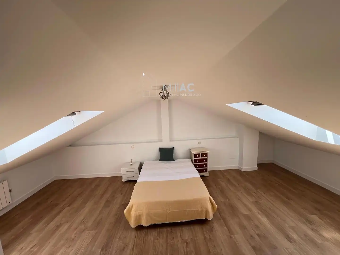 Schlafzimmer von Maisonette zur Miete in Alcalá de Henares mit Klimaanlage, Heizung und Möbliert