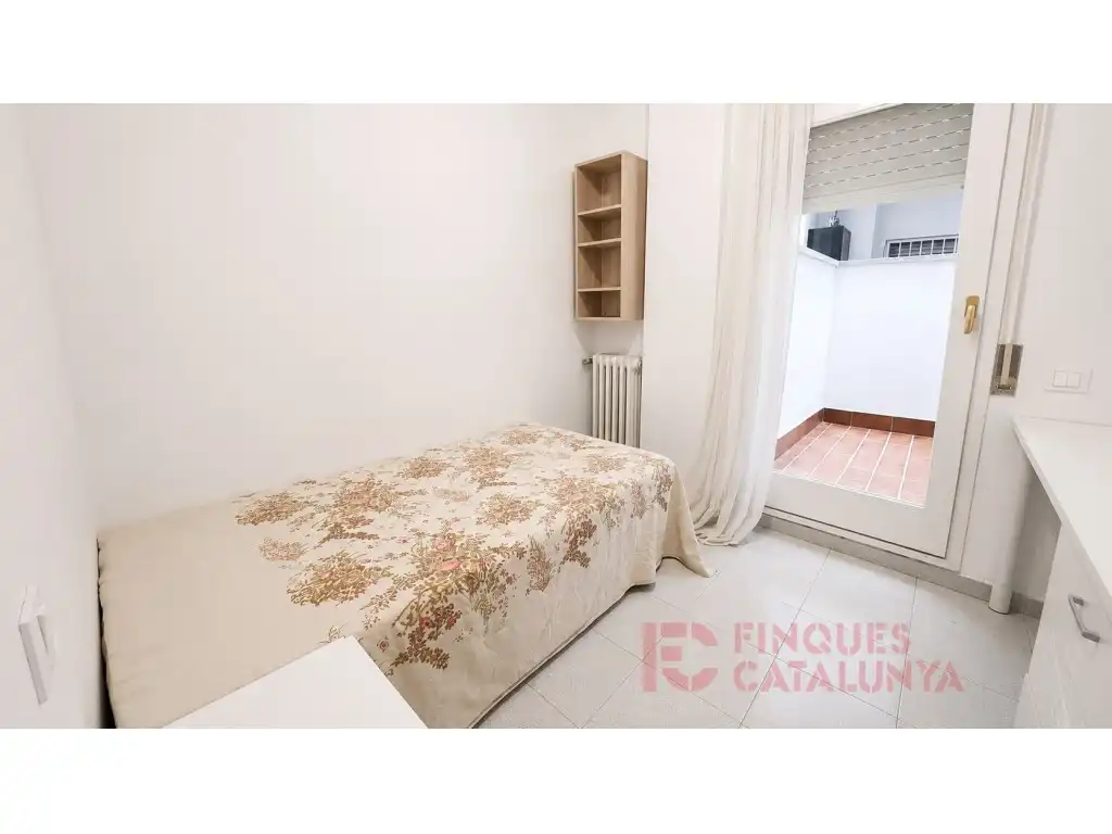 Schlafzimmer von Wohnung zum Verkauf in Girona mit Heizung, Möbliert und Waschmaschine