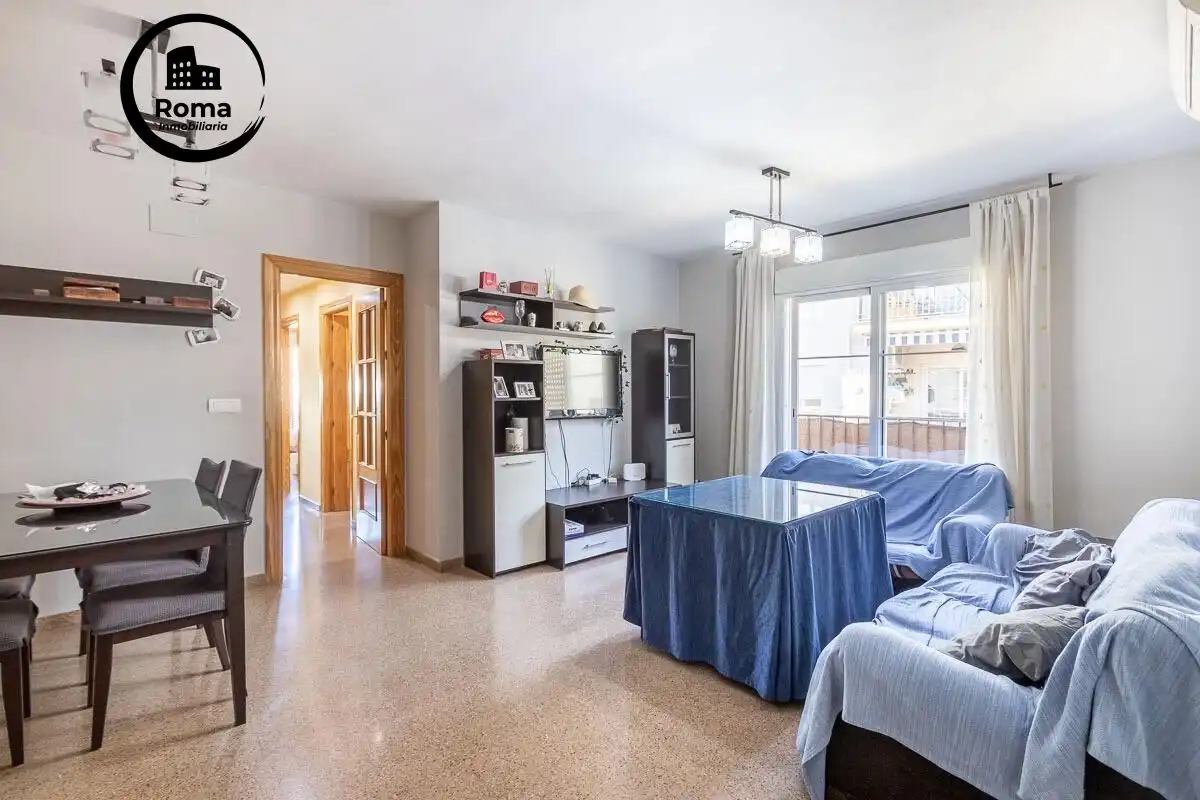 Sala de estar de Piso en venta en Las Gabias con Aire acondicionado, Balcón y Piscina comunitaria