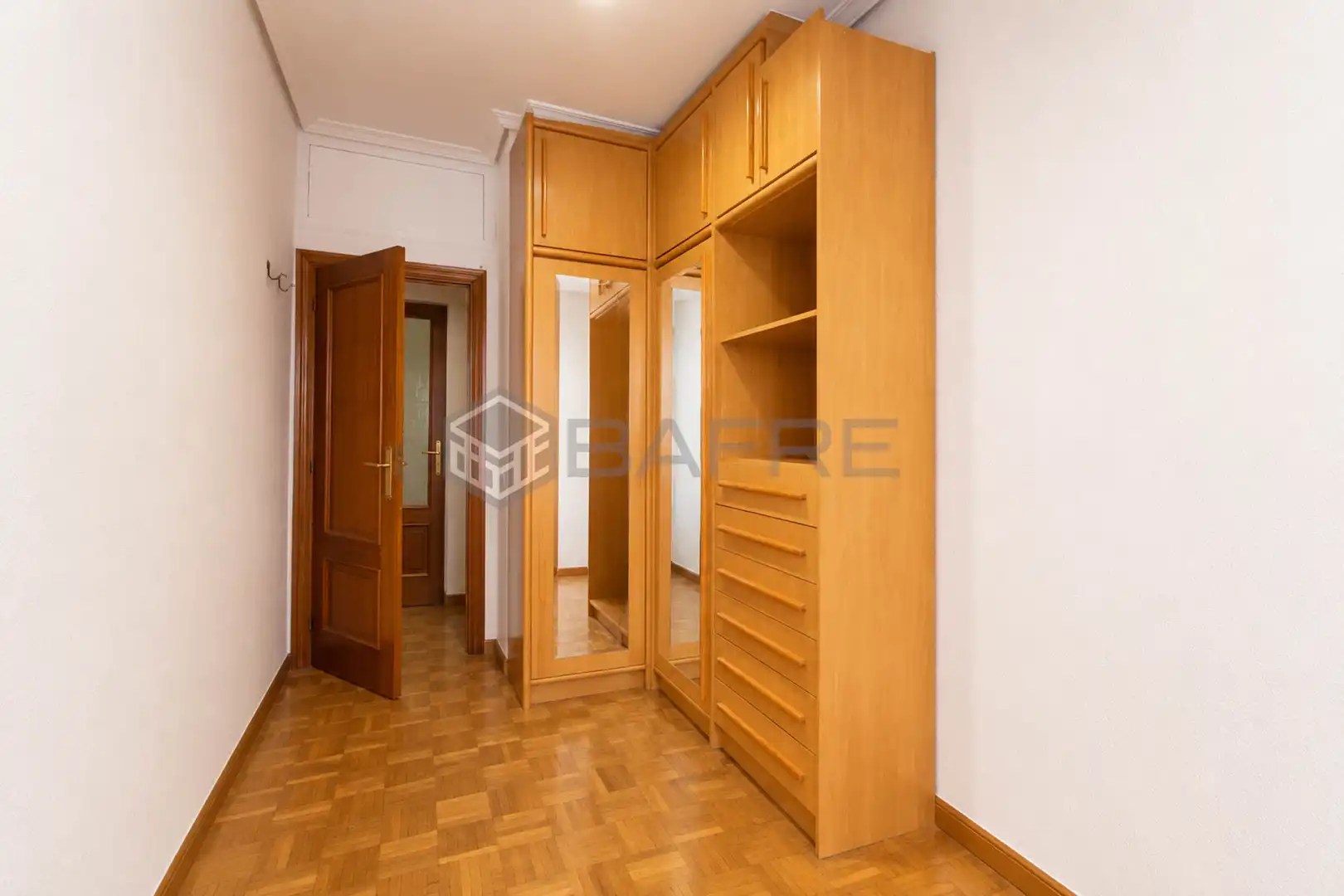 Dormitori de Pis en venda en Madrid amb Aire condicionat, Parquet i Terrassa