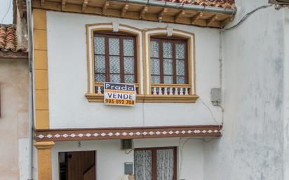 Vista exterior de Casa adosada en venda en Villaviciosa