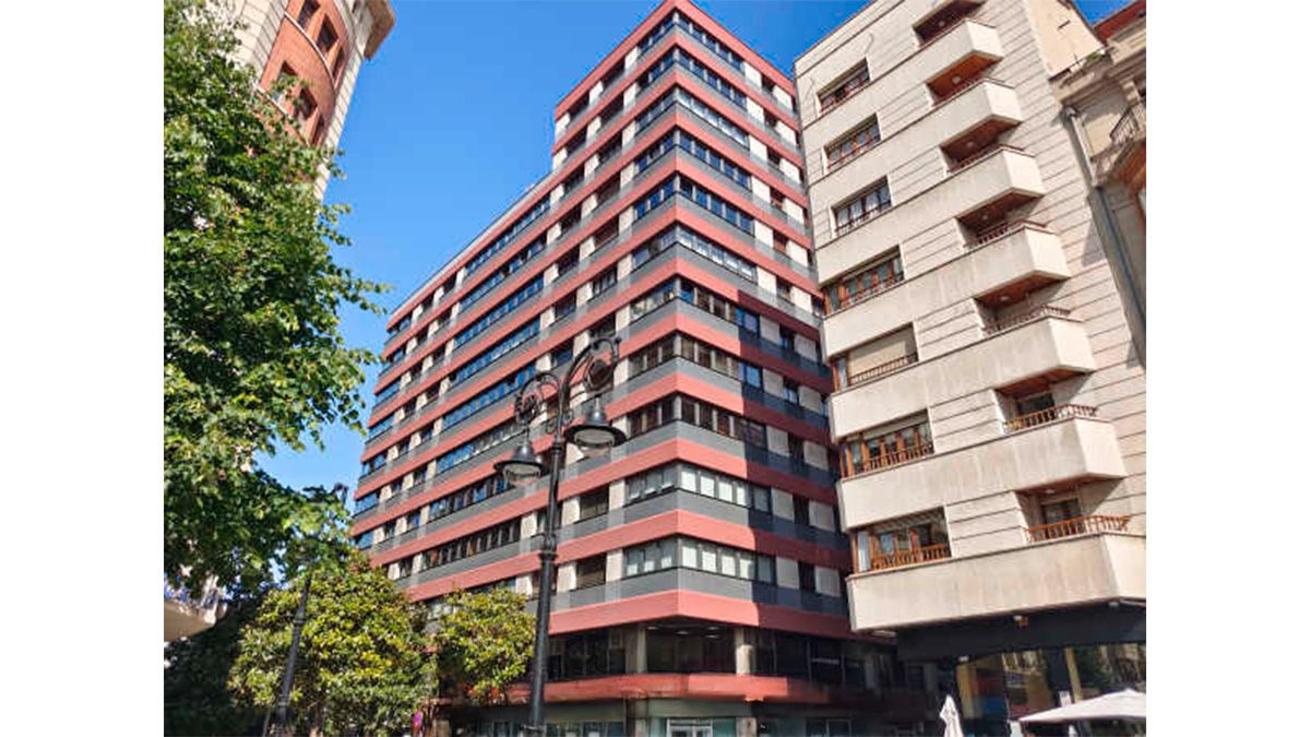 Vista exterior de Local en venta en Gijón 