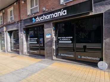 Locale commerciale in vendita a Avenida de la Constitución 21