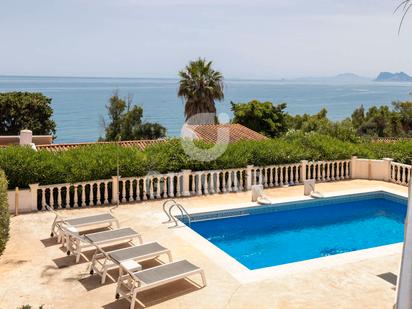 Piscina de Casa o xalet en venda en Sotogrande amb Aire condicionat, Terrassa i Piscina