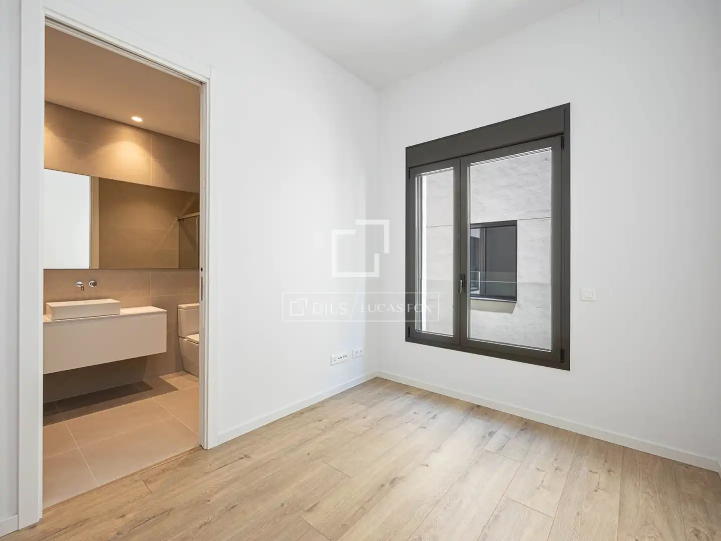 Piso en venta en Barcelona con Aire acondicionado, Calefacción y Terraza