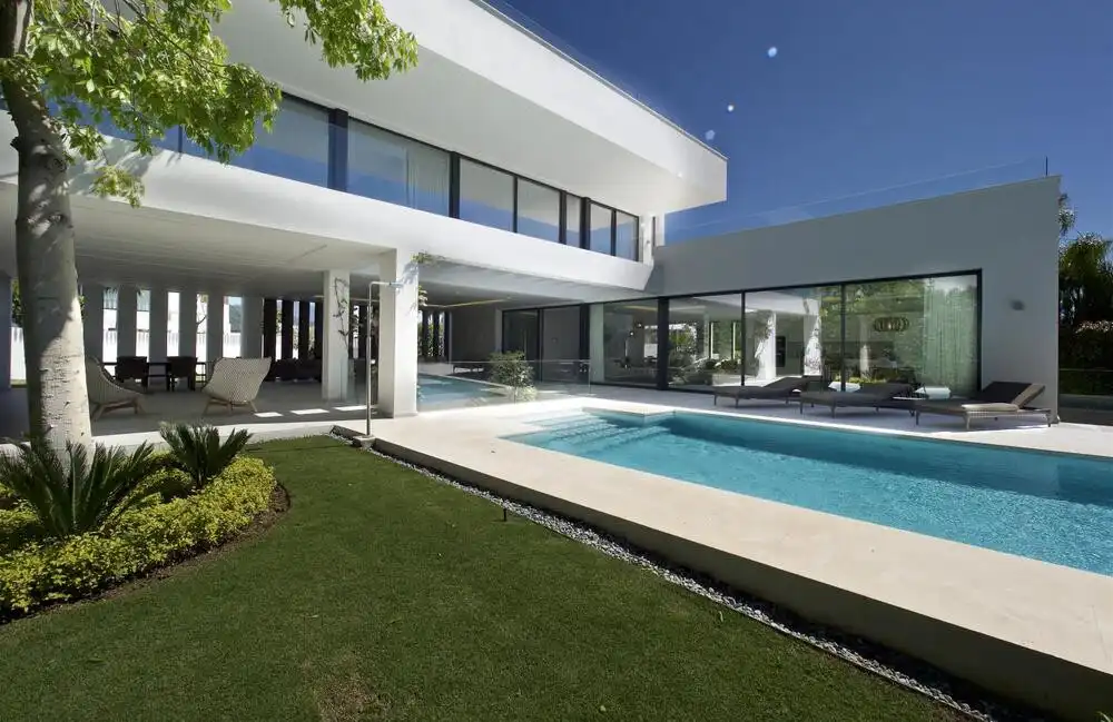 Casa con piscina en venta en La Alquería