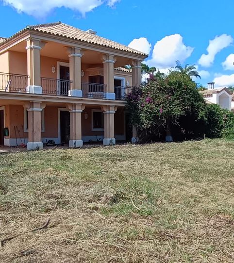 Foto 2 de Casa o chalet en venta en Urbanización Camino la Resinera, La Concha - Resina Golf, Estepona