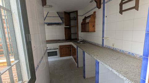 Foto 2 de Casa adosada en venta en Calle Constantino Ponce de la Fuente, Colores - Entreparques, Sevilla Capital