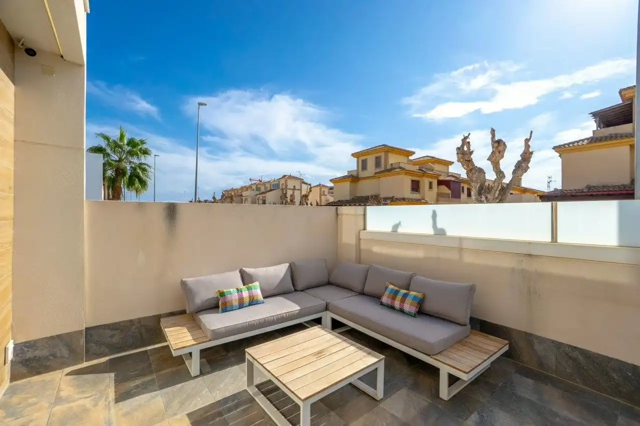 Chalet con piscina en venta en Pilar de la Horadada ciudad, imagen 5