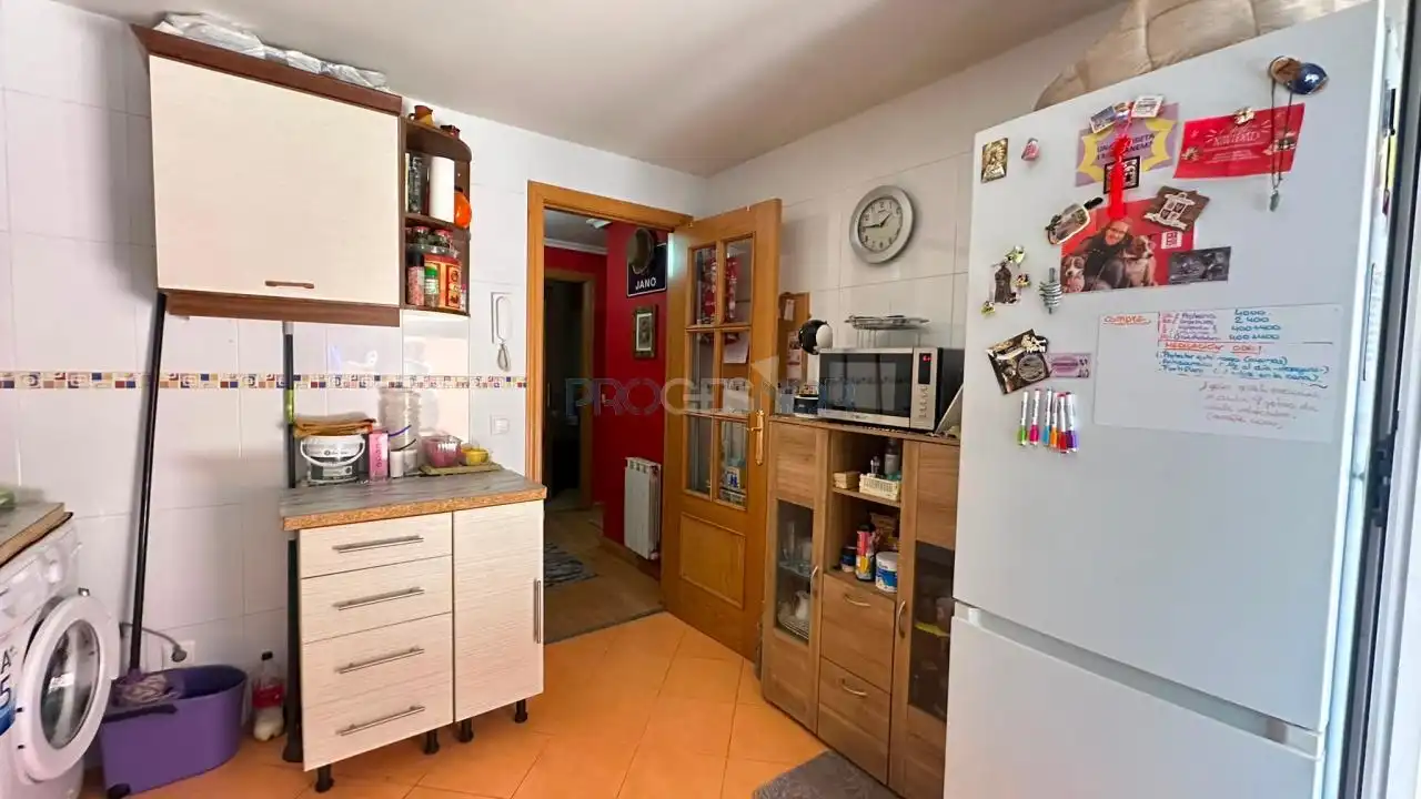 Cocina de Piso en venta en San Andrés del Rabanedo con Calefacción, Terraza y Trastero
