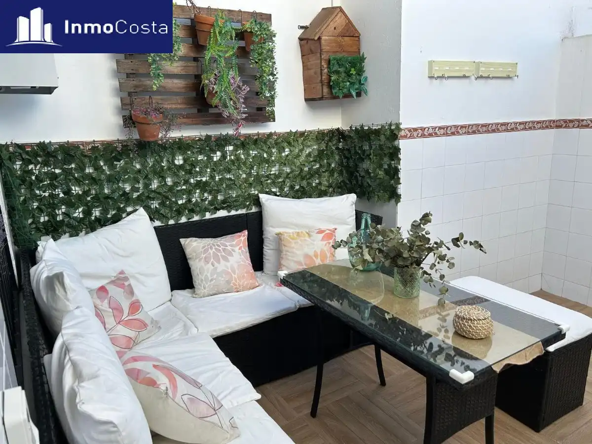Terraza de Piso en venta en La Línea de la Concepción