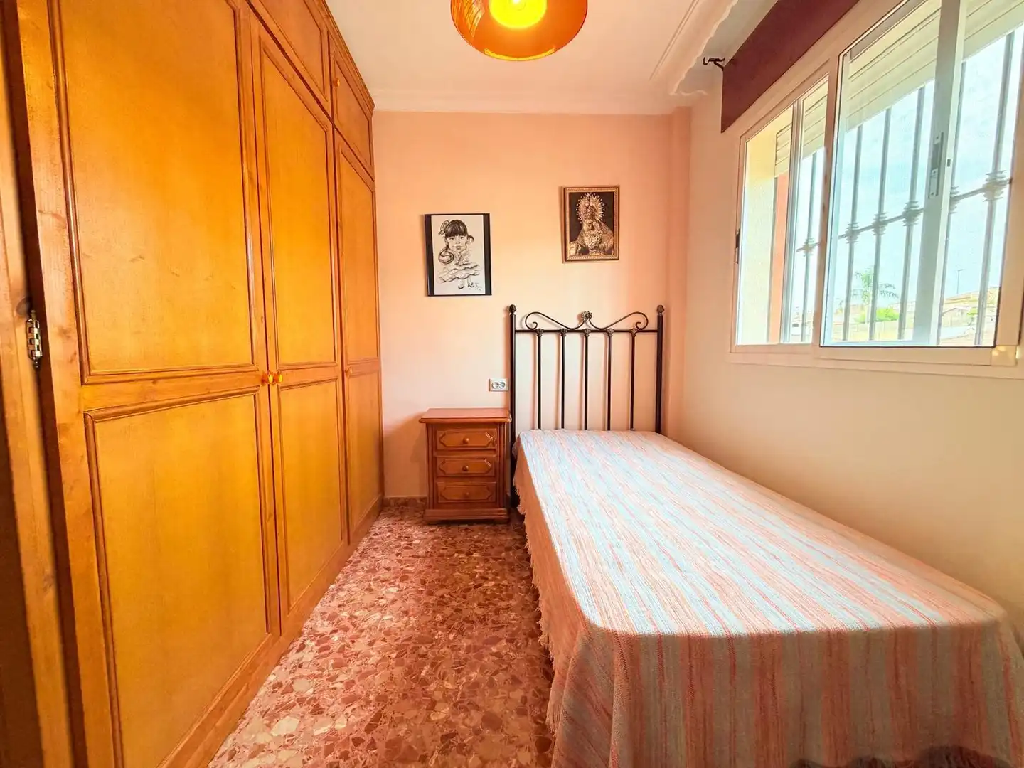 Dormitori de Casa o xalet en venda en Algeciras amb Piscina