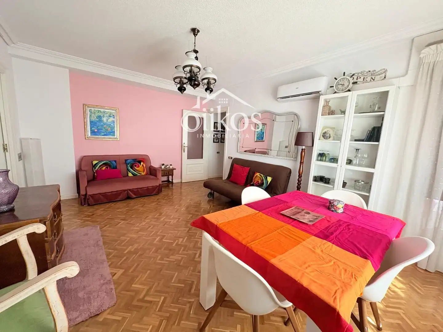 Sala d'estar de Pis en venda en Salamanca amb Calefacció, Parquet i Terrassa