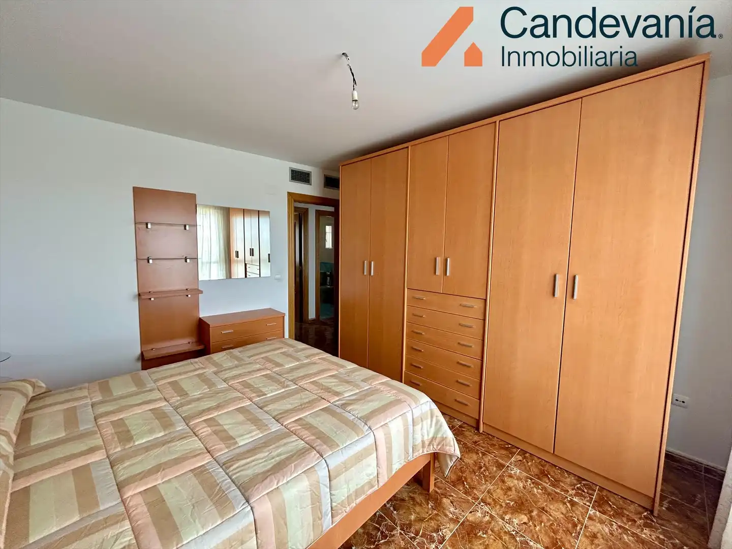 Habitación de Piso en venta en San Mateo de Gállego con Calefacción y Trastero