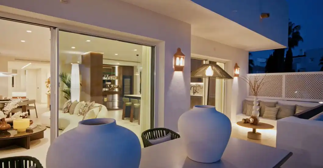Terrace of Apartments for sale in Marbella  with Air Conditioner, Heating and Alarm
