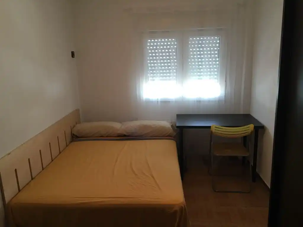 Habitación de Piso de alquiler en Zaragoza con Calefacción, Amueblado y Horno