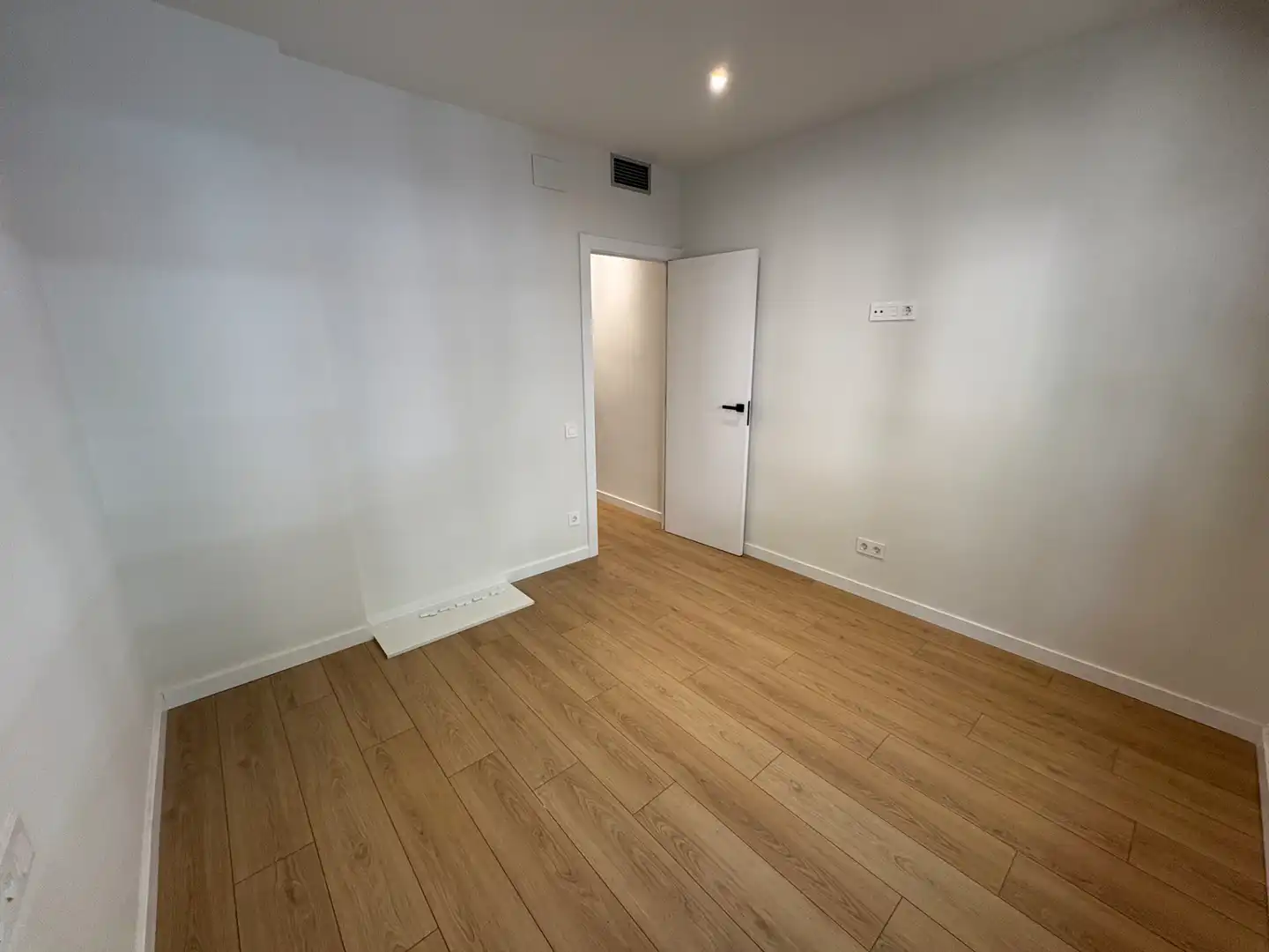 Piso en venta en Sabadell con Aire acondicionado, Calefacción y Parquet