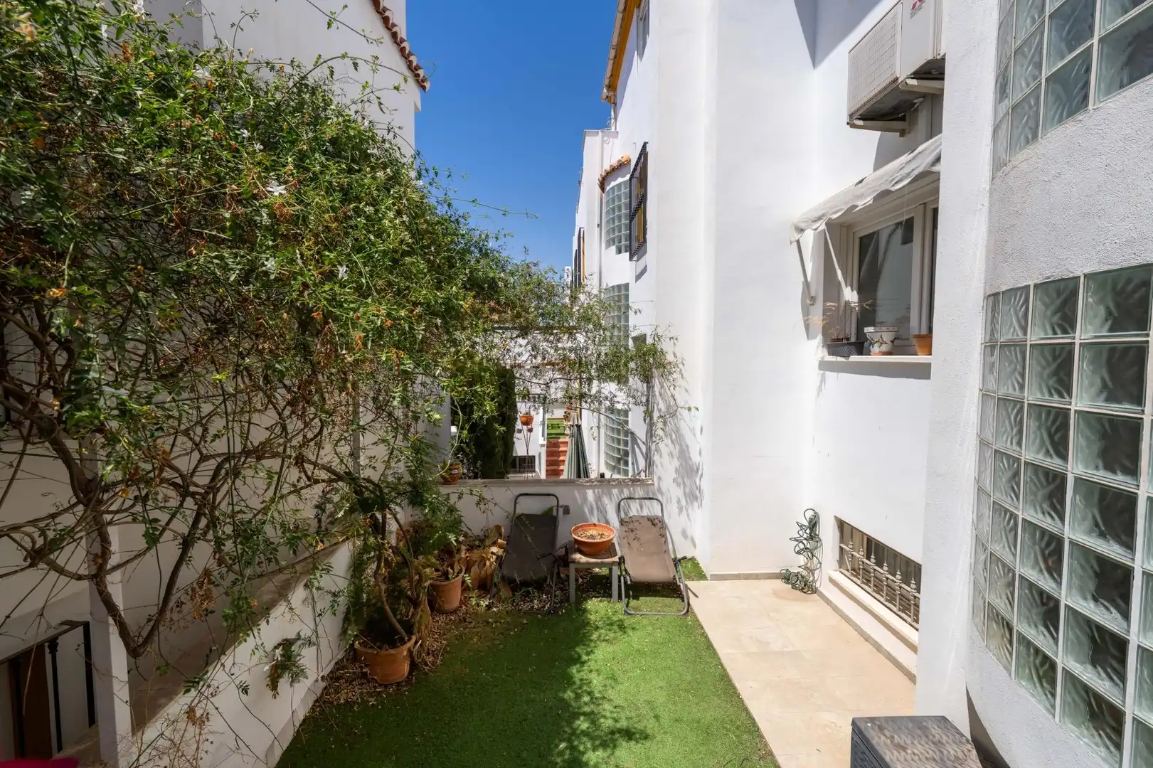 Jardín de Casa adosada en venta en Almería con Aire acondicionado, Terraza y Trastero