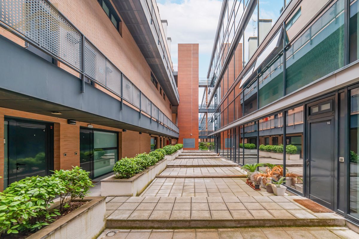 Vista exterior de Loft en venda en La Moraleja amb Aire condicionat, Calefacció i Moblat