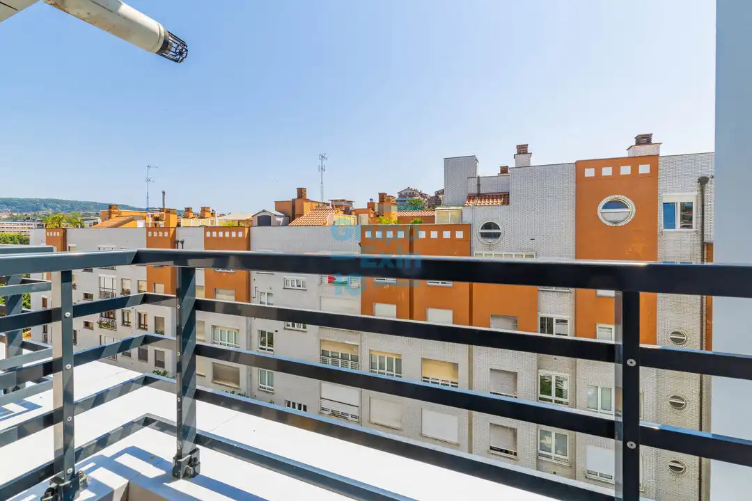 Vista exterior de Apartamento en venta en Donostia - San Sebastián  con Calefacción, Terraza y Balcón