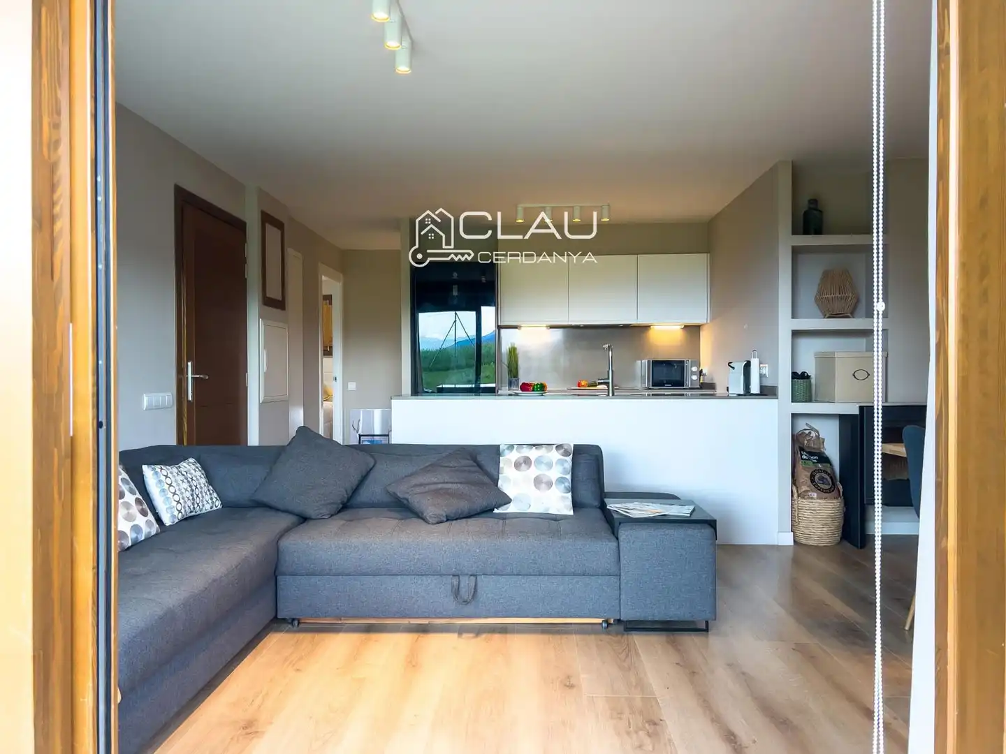Sala de estar de Piso en venta en Sainte - Léocadie con Calefacción, Jardín privado y Parquet
