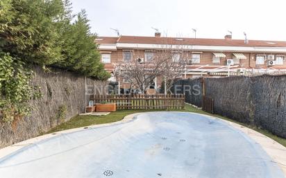 Exterior view of House or chalet for sale in Rivas-Vaciamadrid  with Air Conditioner, Heating and Private garden