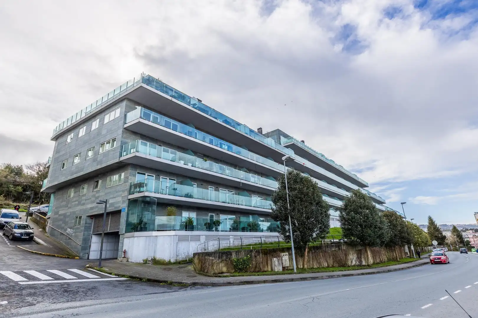 Außenansicht von Wohnung zum Verkauf in Sada (A Coruña) mit Privatgarten, Terrasse und Abstellraum