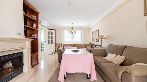 Foto 2 de Casa adosada en venta en Calle de la Costa Brava, Los Molinos - Villa Blanca, Almería Capital