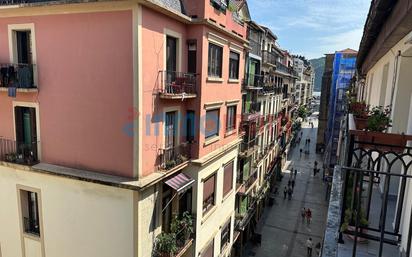 Vista exterior de Pis de lloguer en Donostia - San Sebastián  amb Calefacció i Moblat