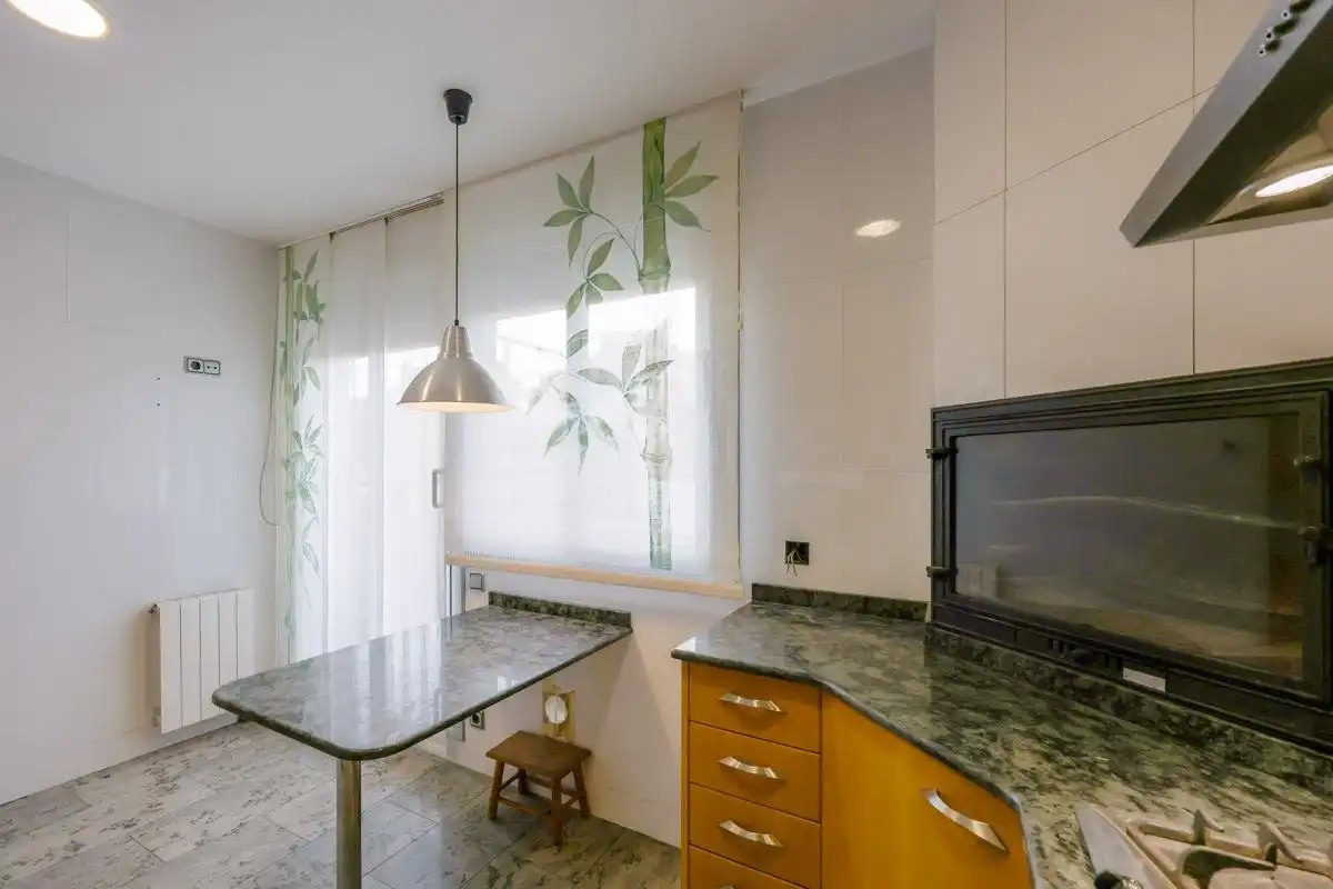 Kitchen of Houses for sale in Sabadell  with Air Conditioner, Heating and Terrace
