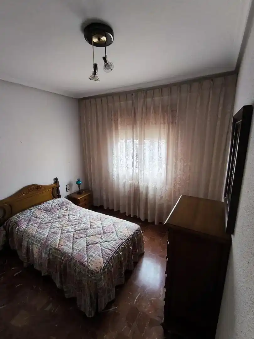 Habitación de Casa adosada de alquiler en Fuentes de Ebro, Zaragoza