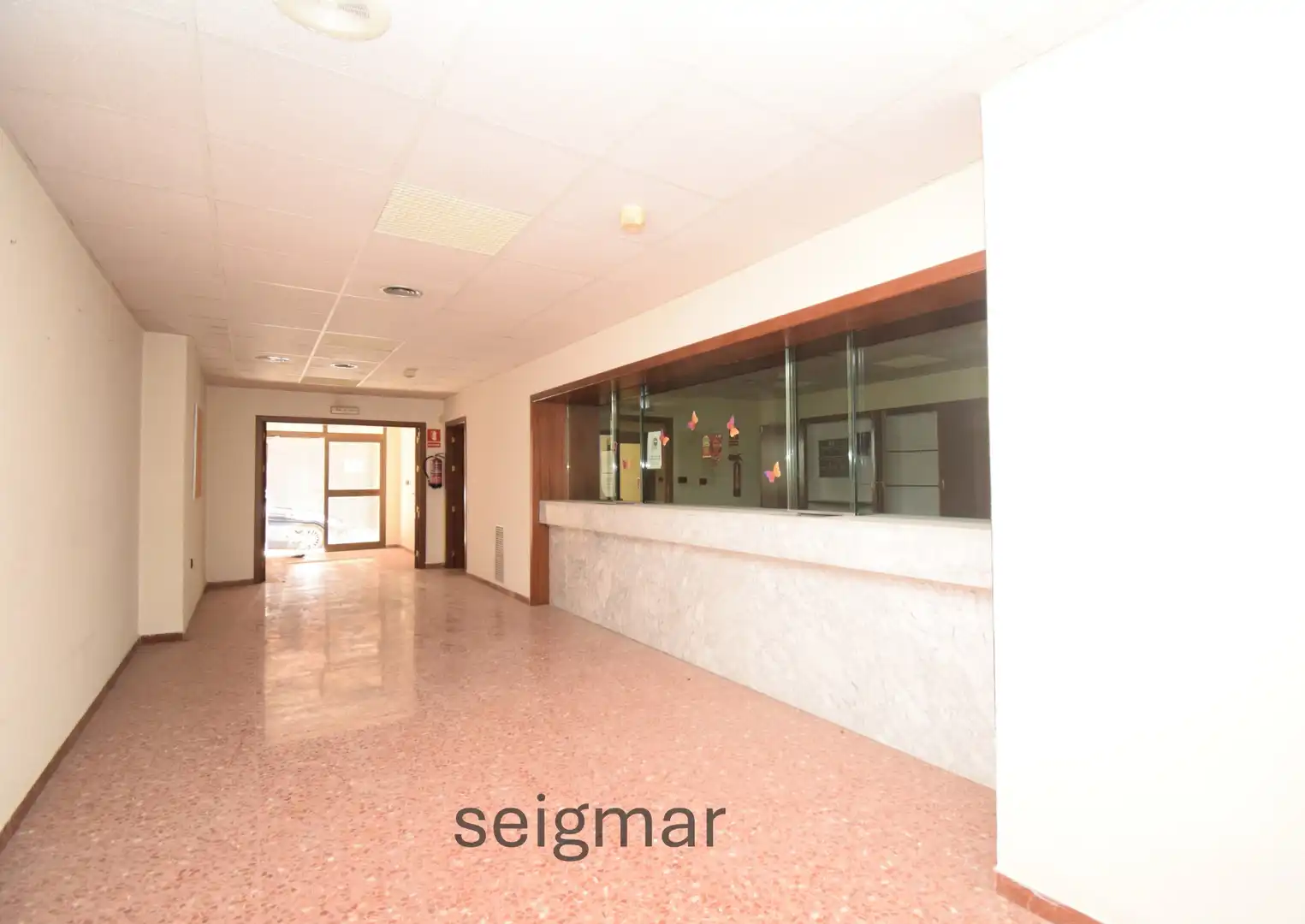 Local comercial en venta en Carrer Guillem Magro, imagen 3