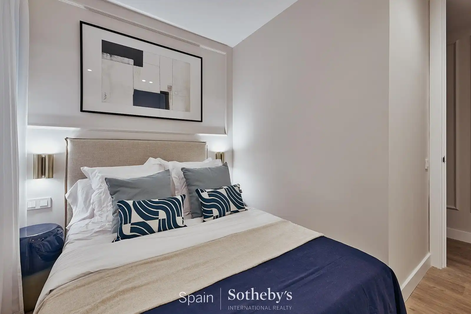 Dormitori de Apartament en venda en Madrid amb Aire condicionat i Calefacció