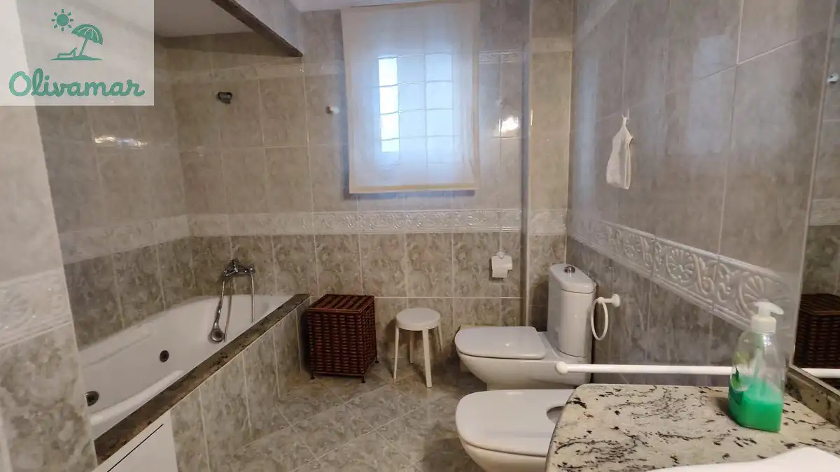 Bany de Casa o xalet en venda en Oliva amb Moblat