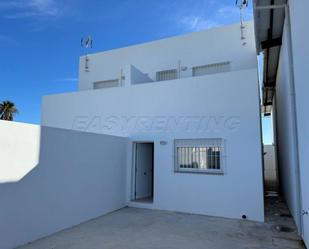 Exterior view of Single-family semi-detached to rent in La Línea de la Concepción  with Air Conditioner, Private garden and Terrace