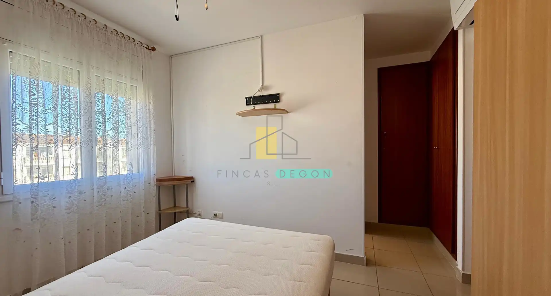 Habitación de Apartamento en venta en Empuriabrava con Calefacción, Terraza y Amueblado