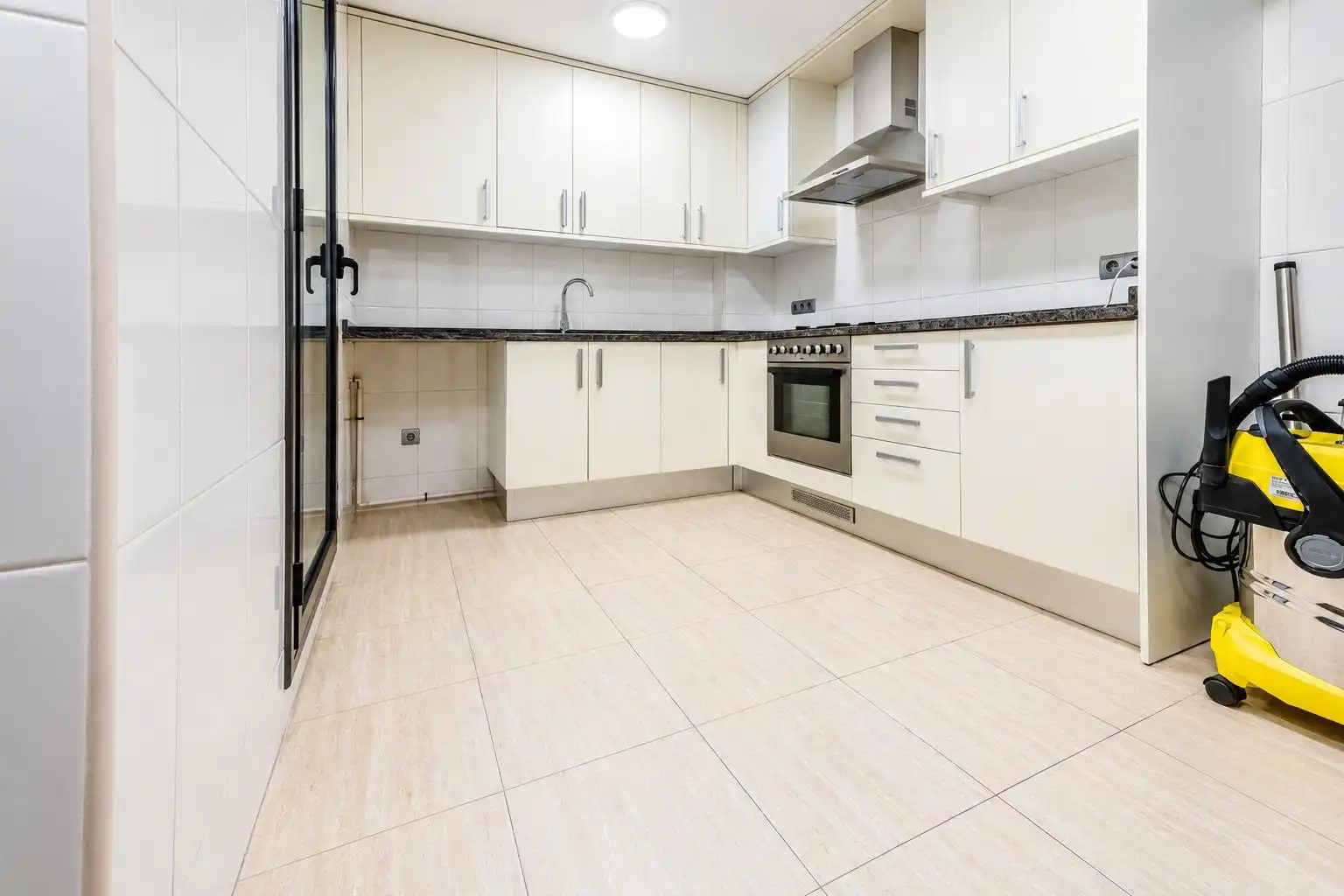 Cuina de Pis de lloguer en Sabadell amb Aire condicionat, Calefacció i Parquet