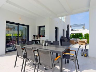 Chalet con piscina en venta en Romería