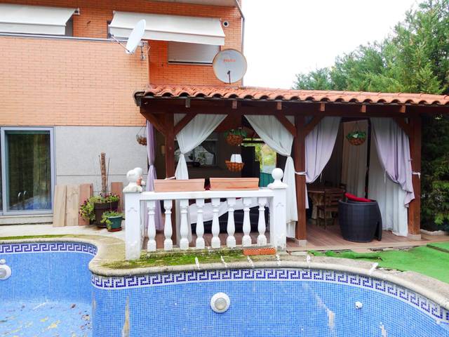 Casa adosada en Venta en Calle BUGANVILLA, 12 en El Robledal
