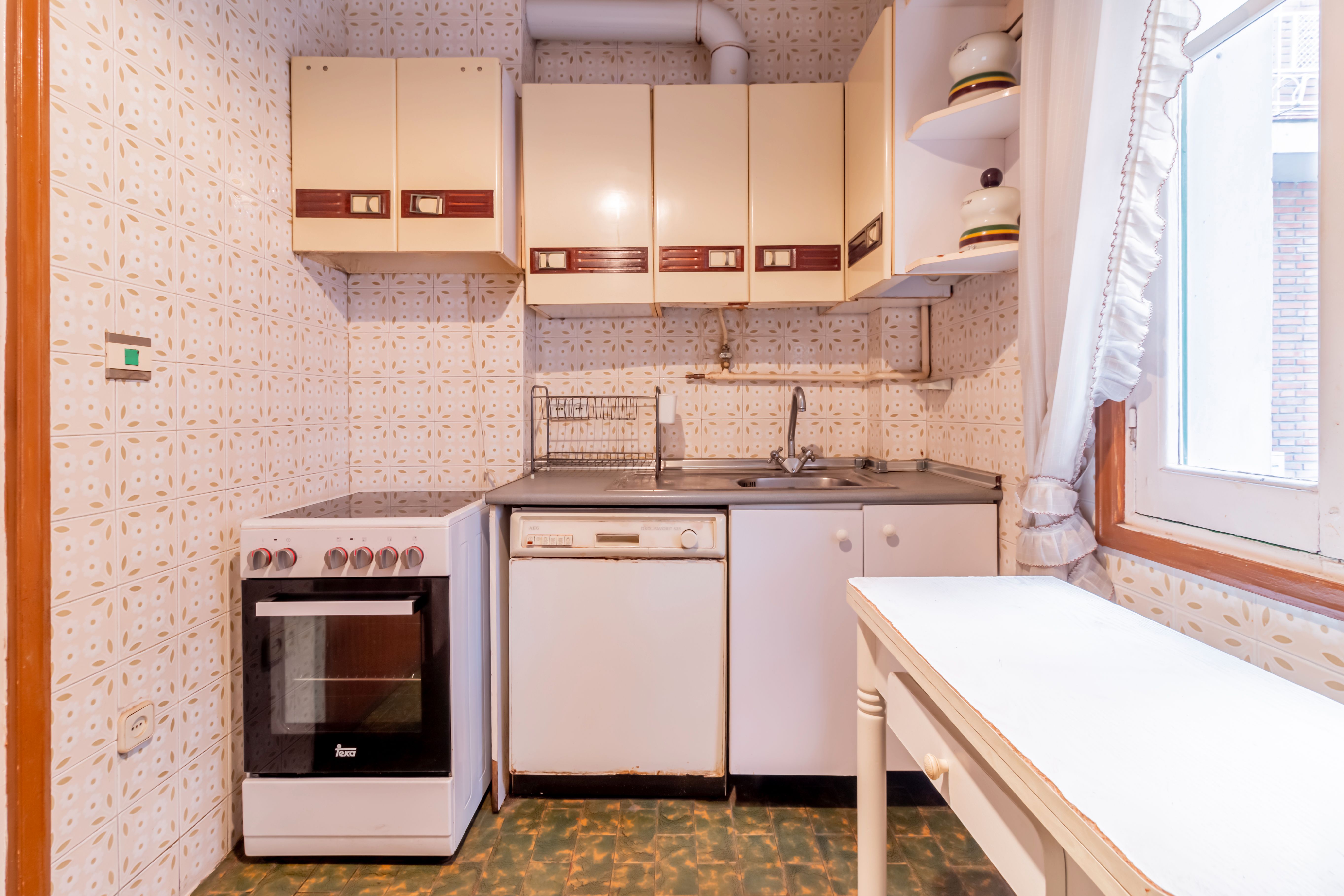 Cocina de Piso en venta en  Madrid Capital con Terraza