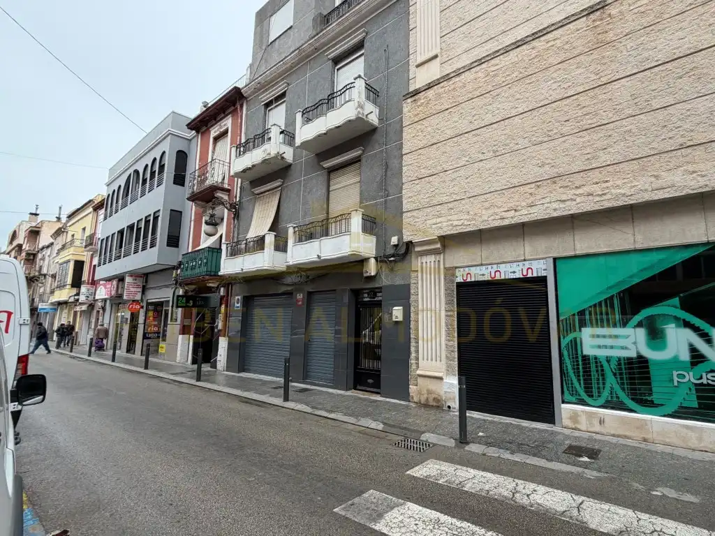 Wohnung zum Verkauf in Calle Pintor Agrasot 22