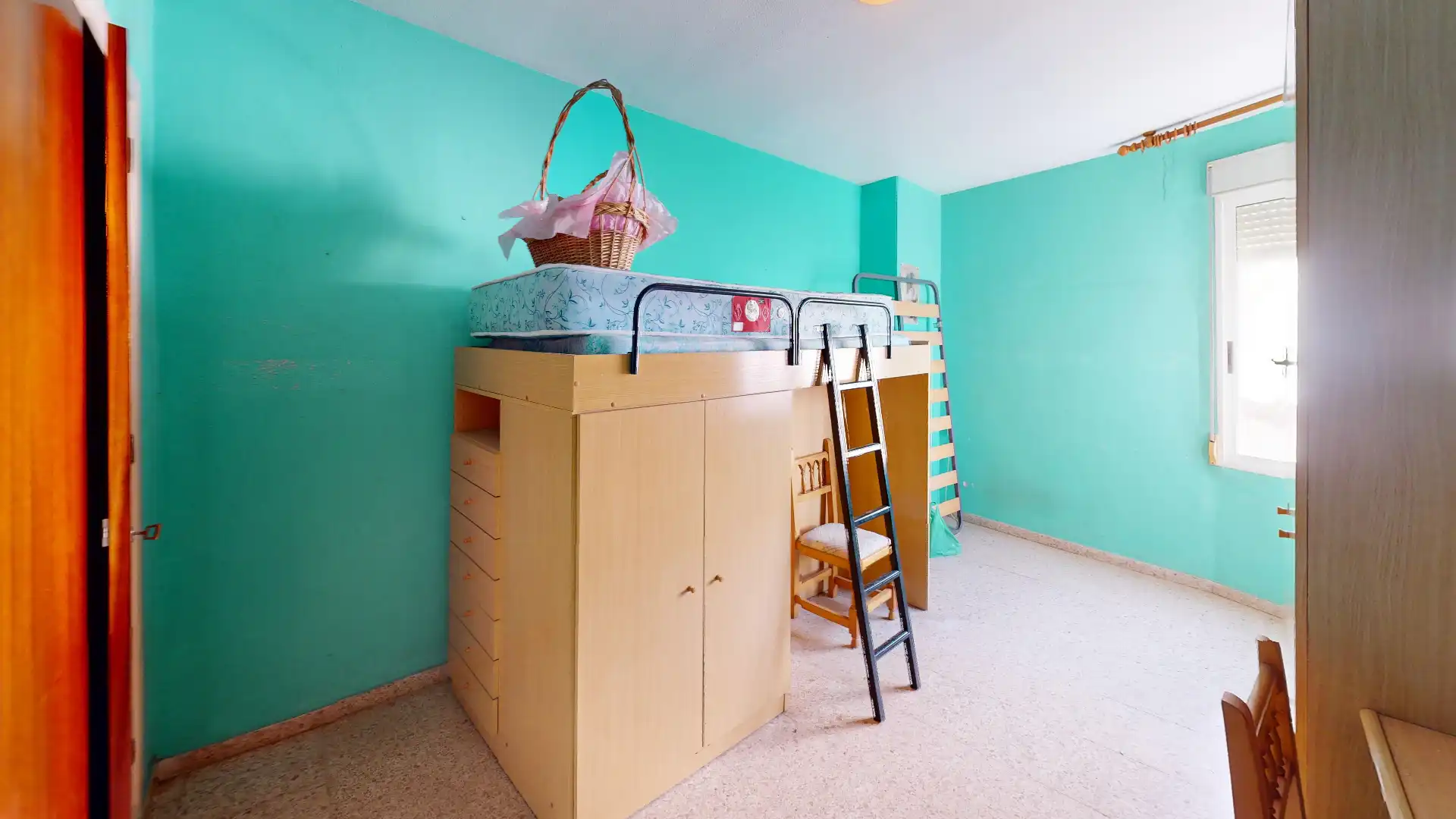Habitación de Piso en venta en Pilar de la Horadada con Amueblado, Horno y Balcón