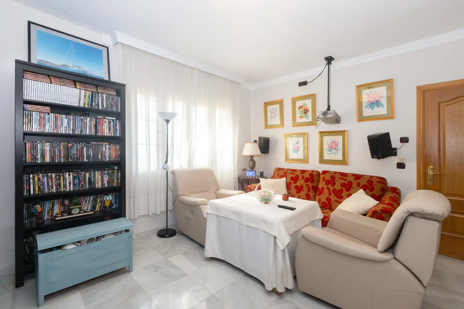 Living room of Houses for sale in Málaga  with Air Conditioner, Private garden and Terrace