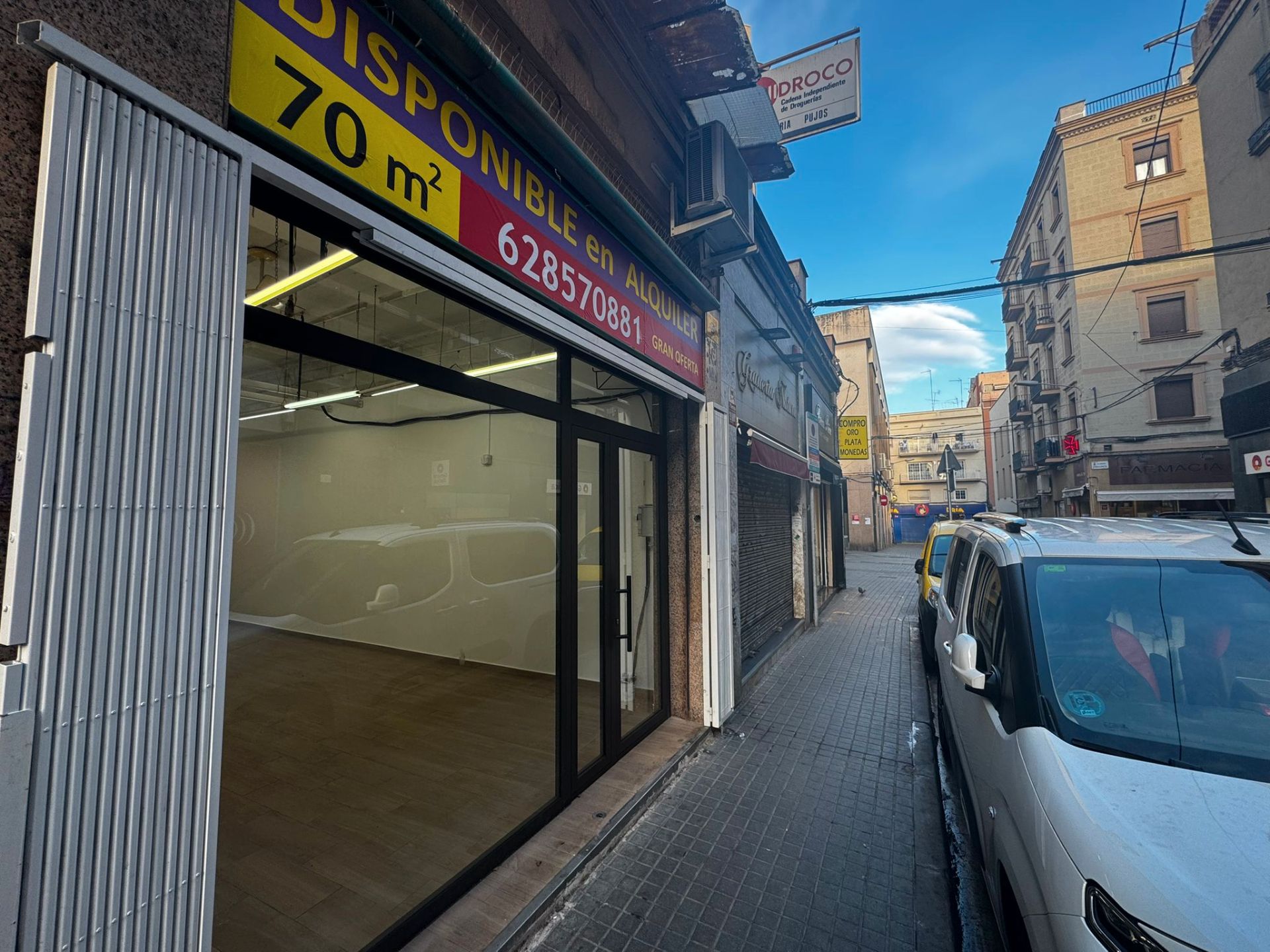 Local de lloguer a Carrer de Pujós, 8, Collblanc