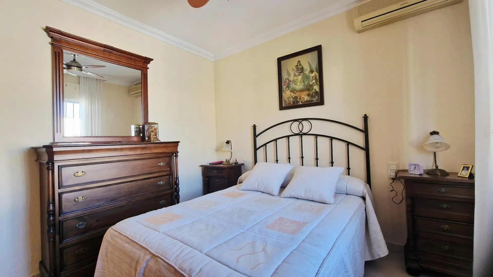 Casa adosada en venta en Calle del Río Darro, Centro