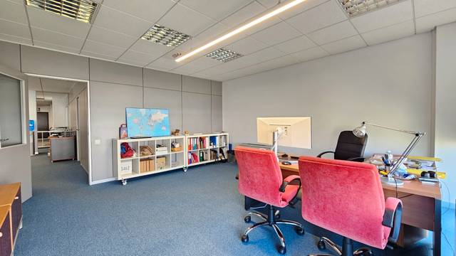 Oficina en Alquiler en Avinguda de Cerdanyola en Roquetes - Can Magí