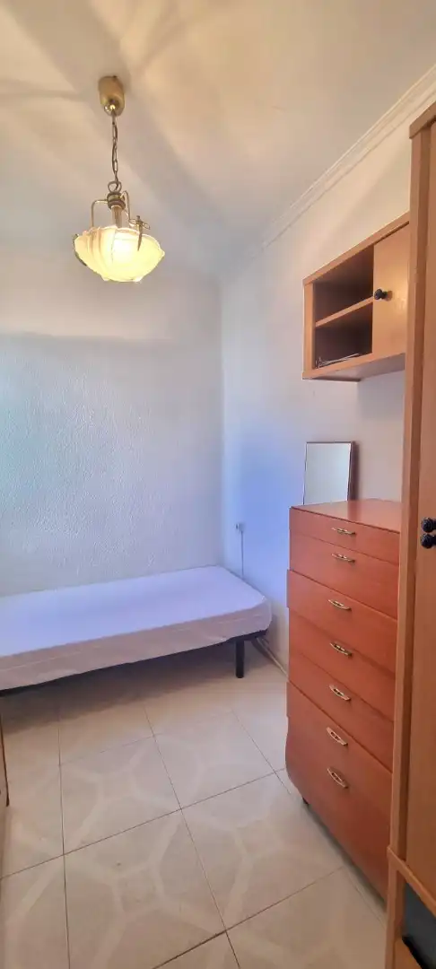 Habitación de Piso de alquiler en Madrid con Calefacción y Amueblado
