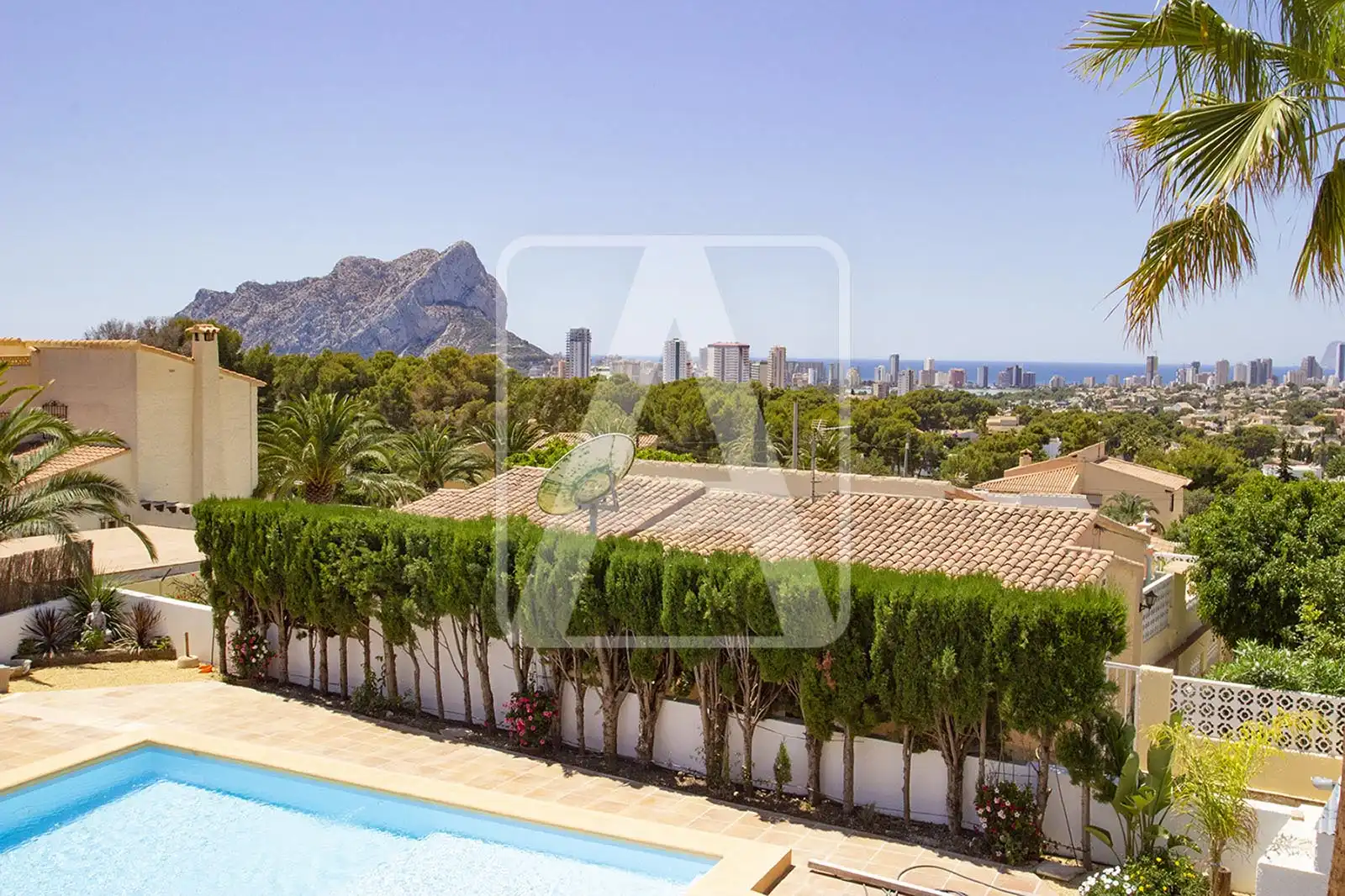 Villa con piscina in vendita a Carrió - La Merced - Los Pinos, imagen 2