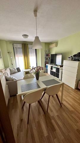 Piso en Alquiler en Calle SARGENTO VAILLO en Mercado