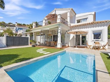 Villa avec piscine à vendre à Cerros del Aguila